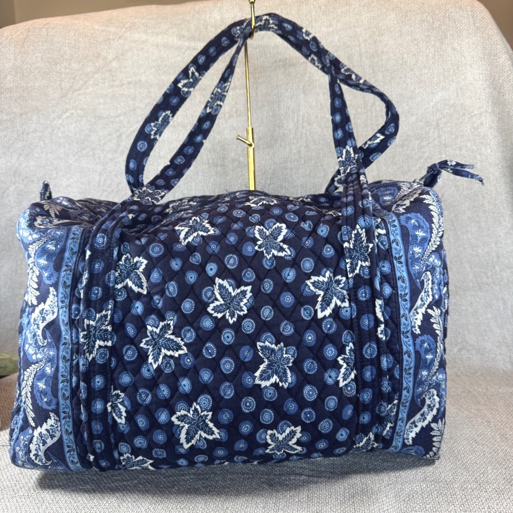 Retired‎ Vintage Vera Bradley Indigo Pop Quilted Duffel Travel Gym Bag - Picture 3 of 12